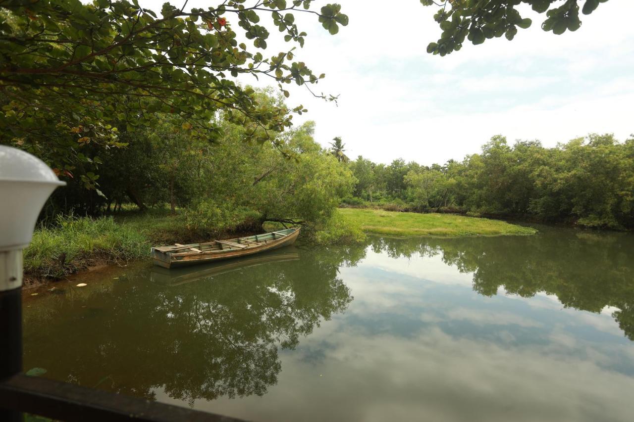 Lara Lake View Resort Thiruvananthapuram Exterior foto