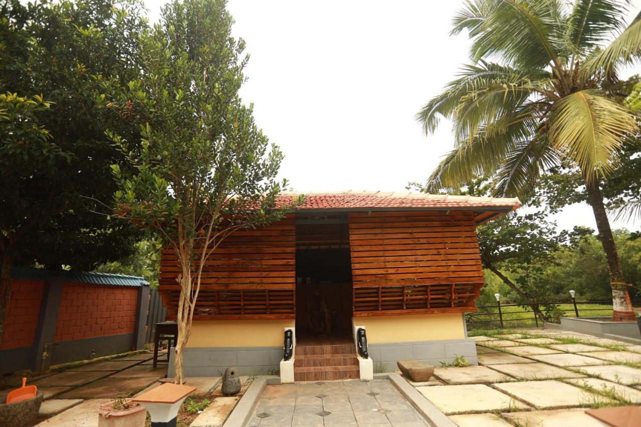 Lara Lake View Resort Thiruvananthapuram Exterior foto